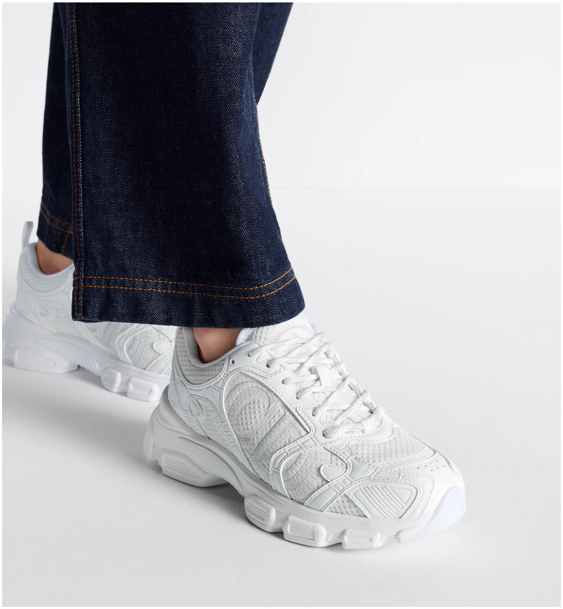 Dior Chrono Sneaker - Image 3